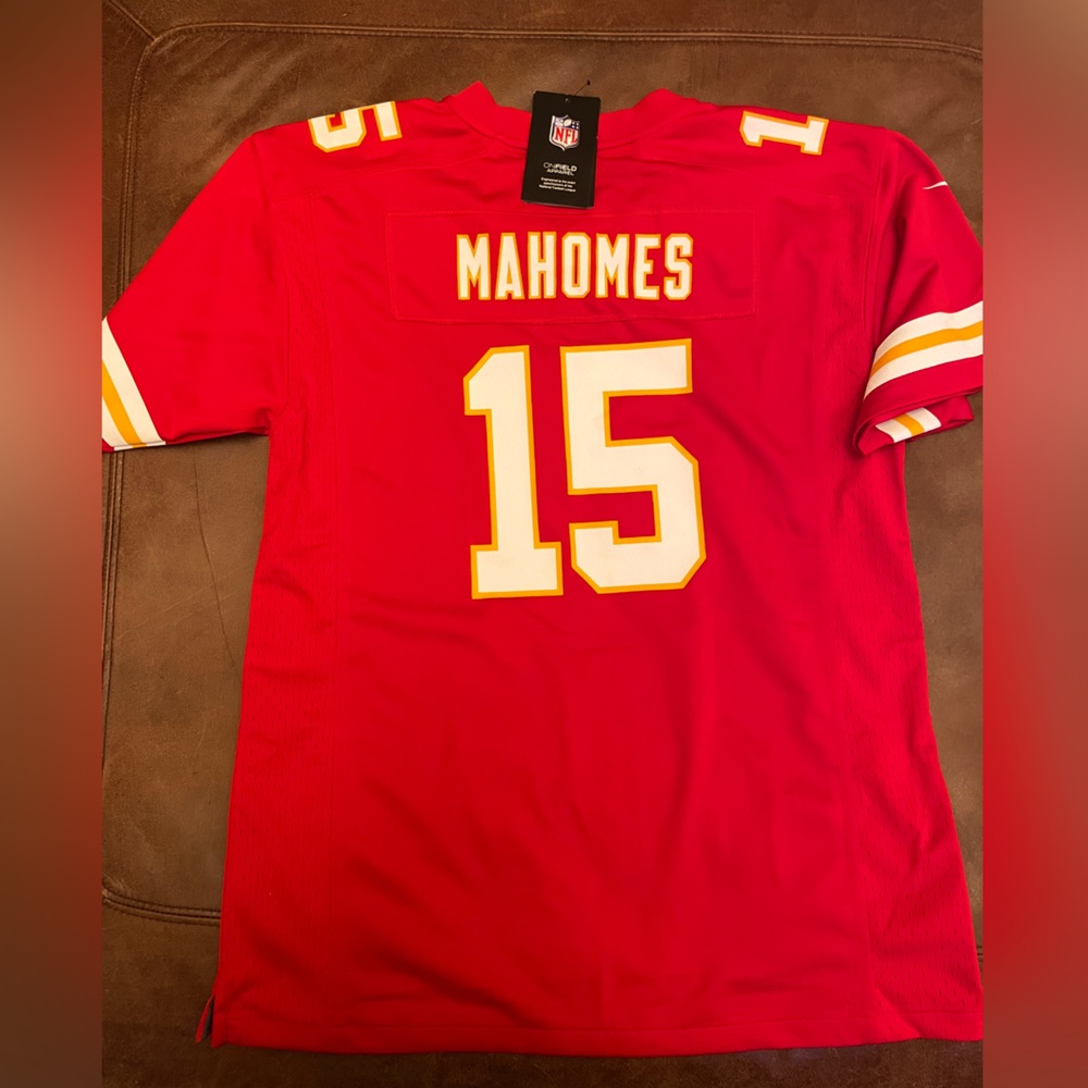 NFL official KC Cheifs jersey. Mahomes